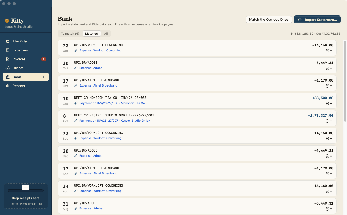 Bank statement lines, each linked to an expense or an invoice payment